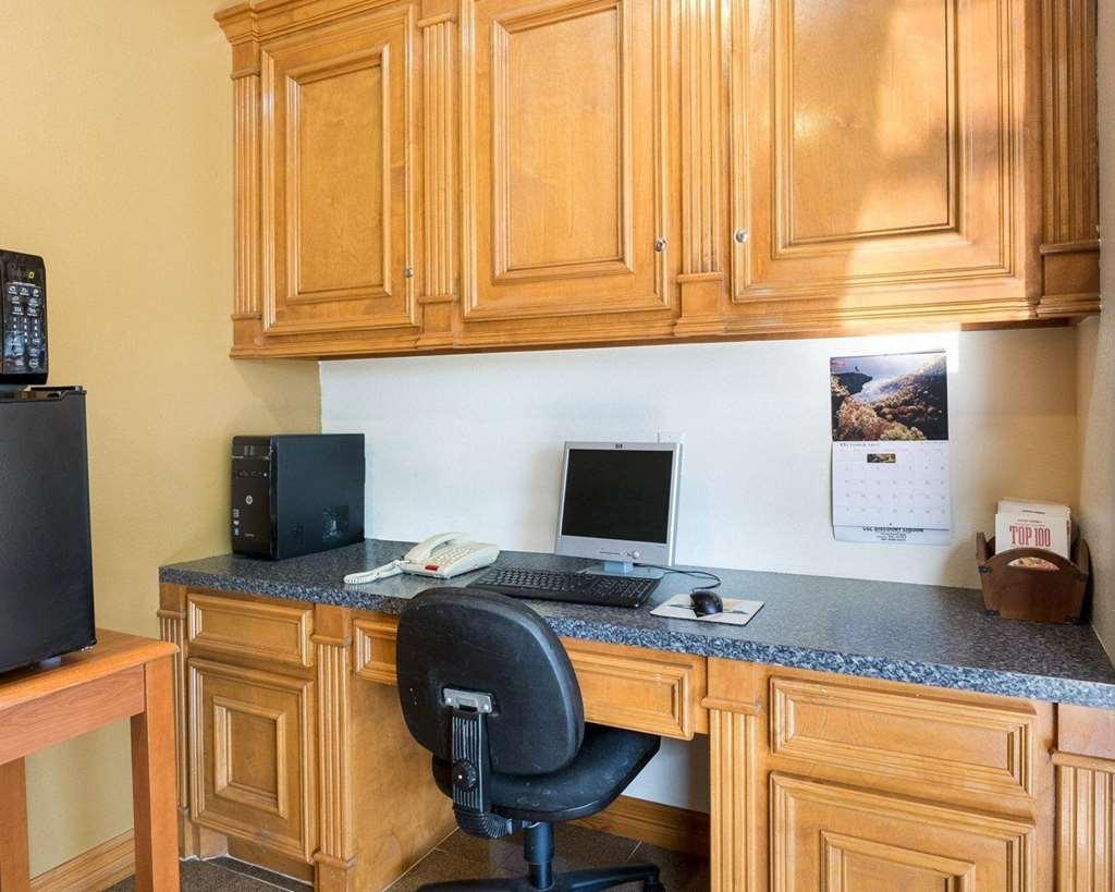 Rodeway Inn & Suites Humble Létesítmények fotó