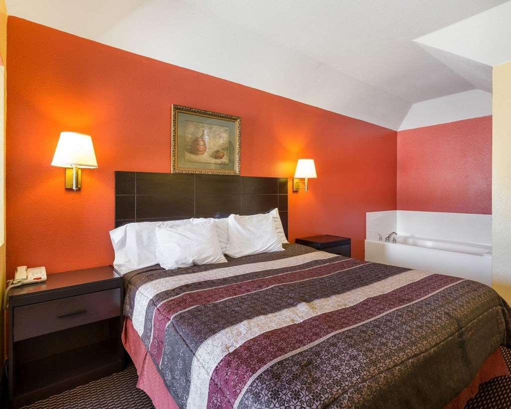 Rodeway Inn & Suites Humble Szoba fotó